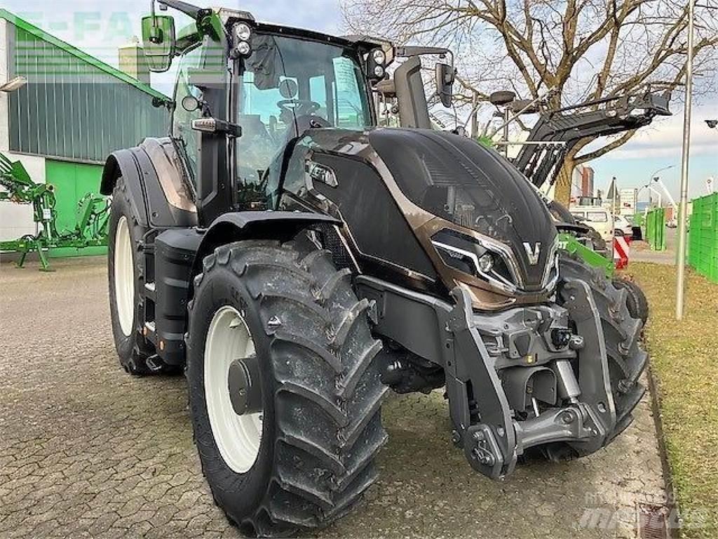 Valtra q285 الجرارات
