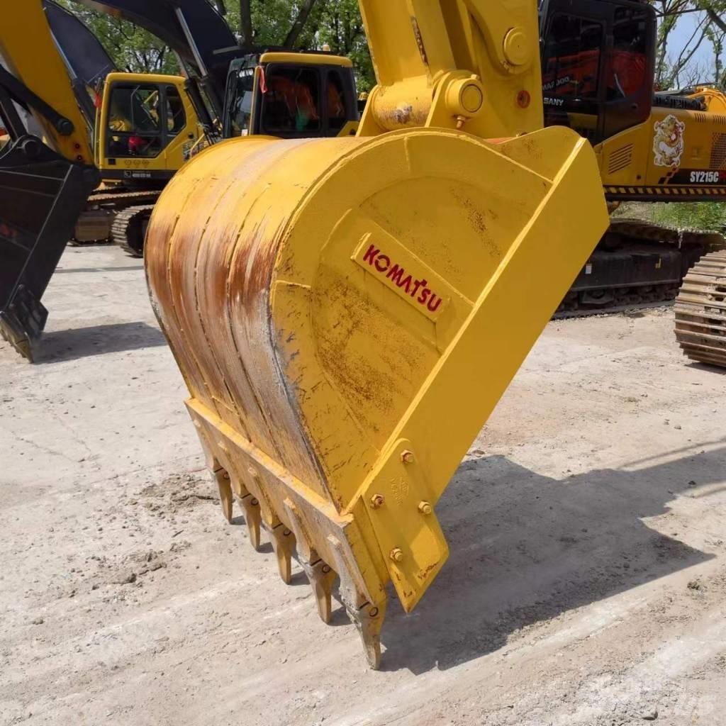 Komatsu PC 220-8/ حفارات زحافة