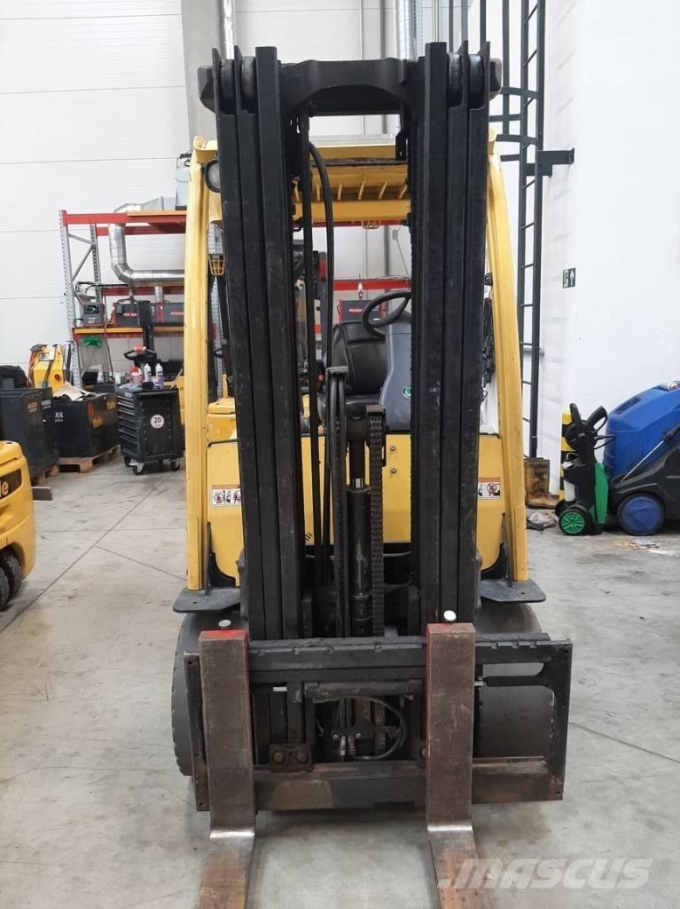 Hyster J 3.0 XN شاحنات ذات رافعات شوكية تعمل بالكهرباء