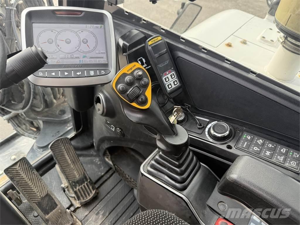 Bobcat E57W حفارات بعجل