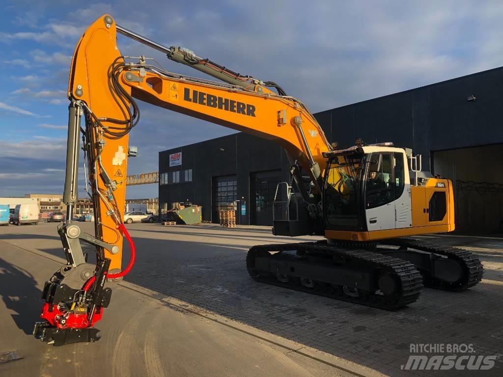 Liebherr R924G8 حفارات زحافة