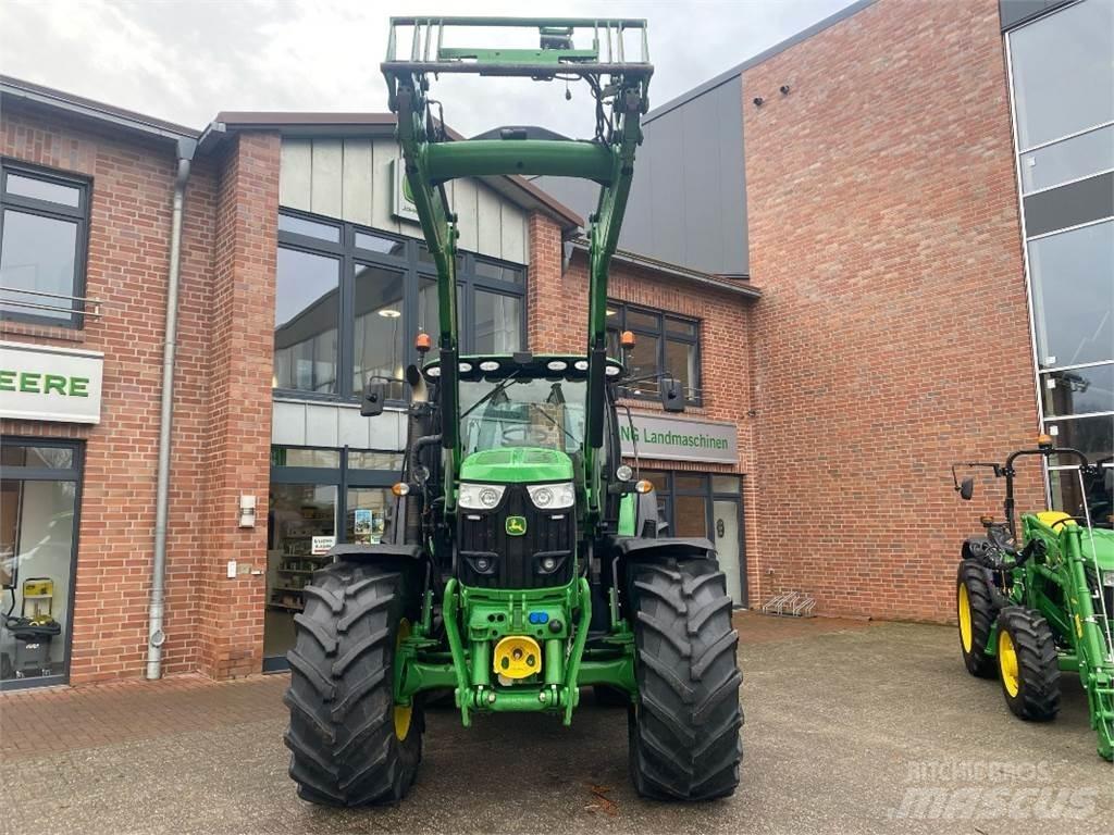 John Deere 6210R الجرارات