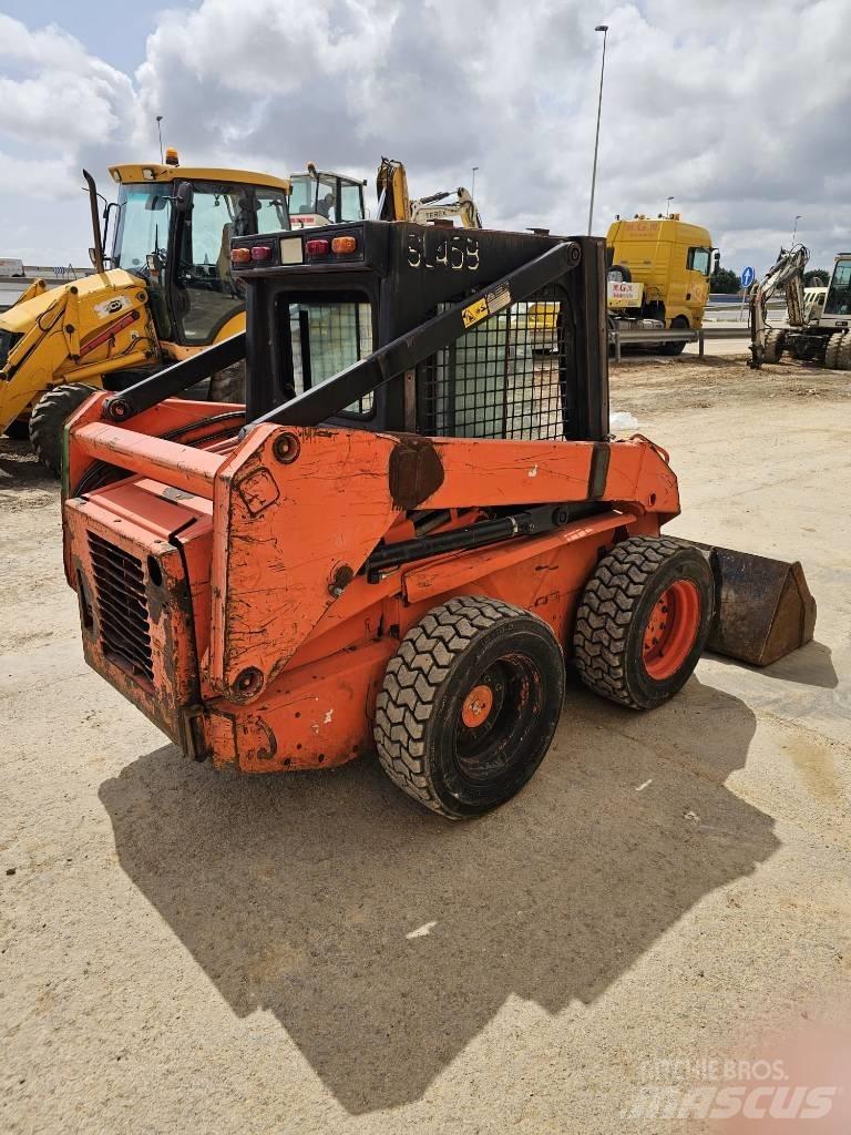 Fiat SL 45B لوادر انزلاقية التوجيه