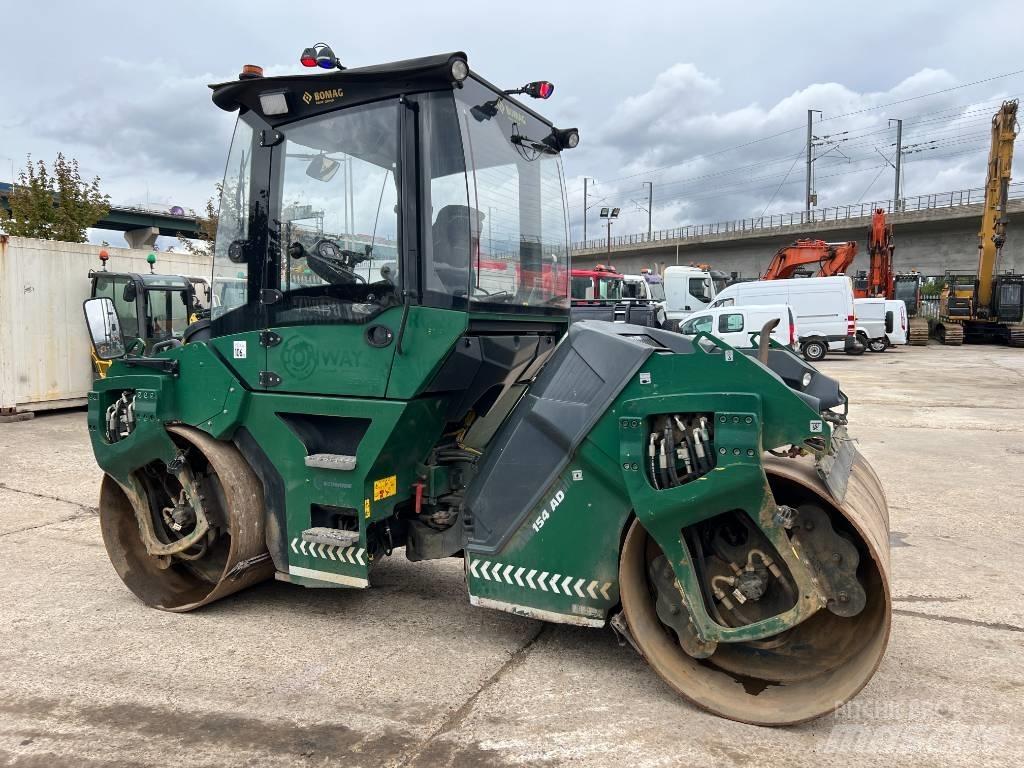 Bomag BW 154 AD-5 مداحل ثنائية الاسطوانة
