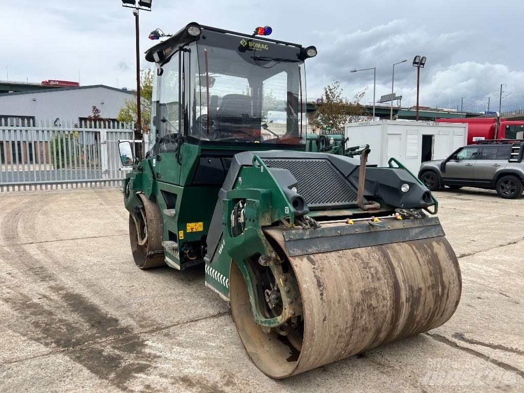 Bomag BW 154 AD-5 مداحل ثنائية الاسطوانة