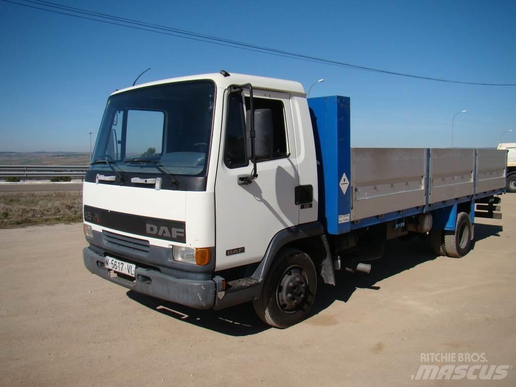 DAF fa 45130 شاحنات بغطاء جانبي
