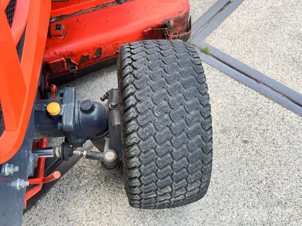 Kubota BX 2350 جرارات مدمجة