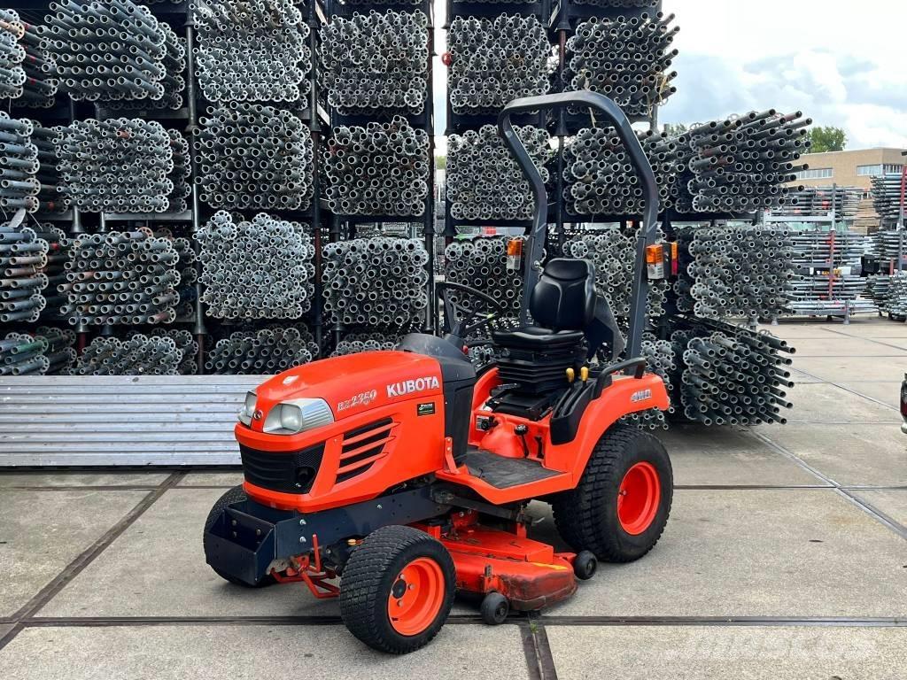 Kubota BX 2350 جرارات مدمجة