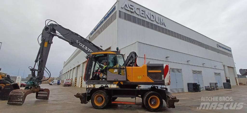 Volvo EW 240 E حفارات بعجل