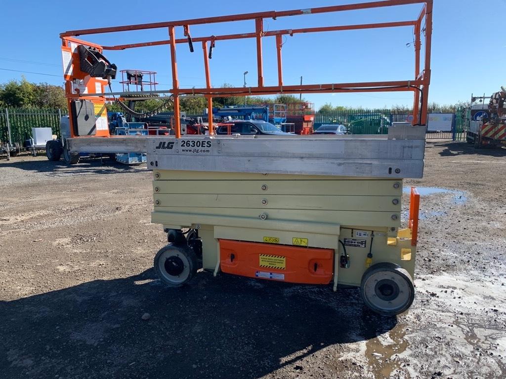 JLG ES2630 رافعات مقصية الشكل