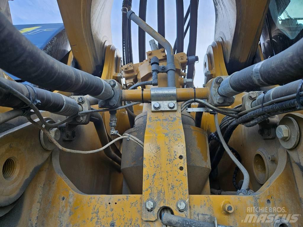 CAT 395 حفارات زحافة