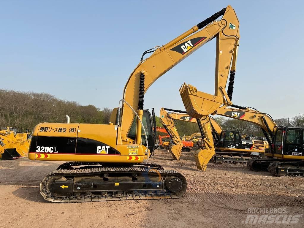 CAT 320 C حفارات زحافة