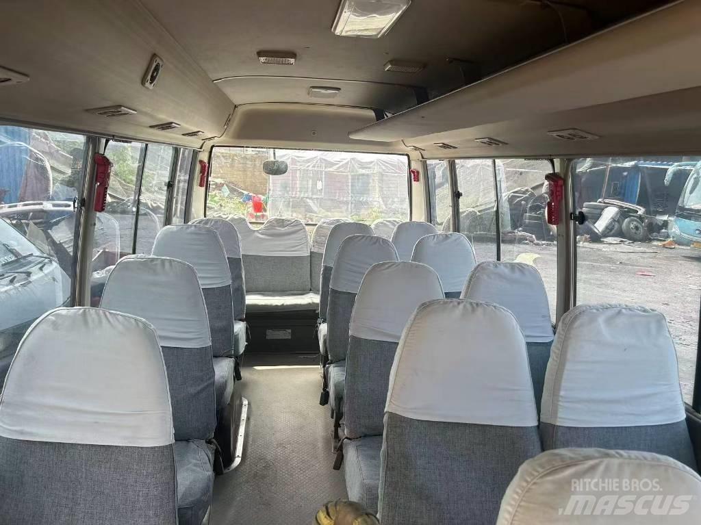 Toyota Coaster حافلة داخل المدينة