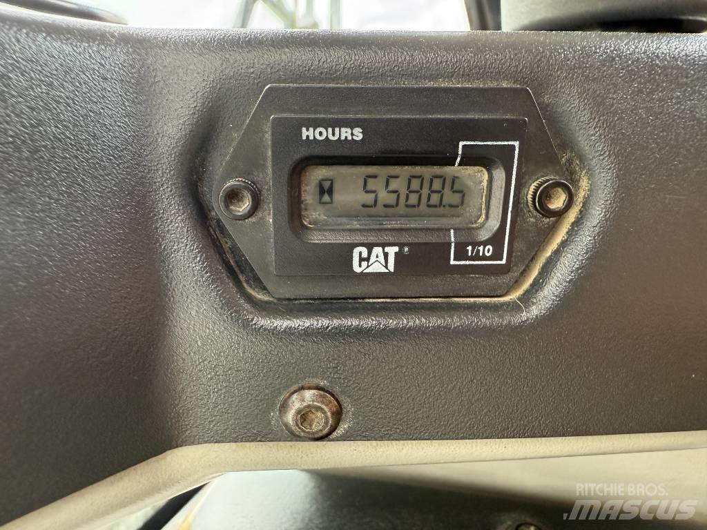 CAT 908 لوادر بعجل