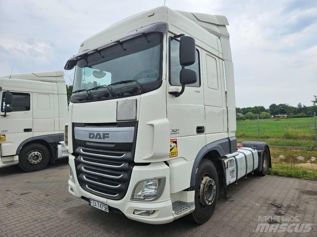 DAF XF460 وحدات الجر