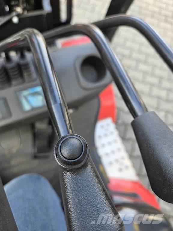 Manitou ME 425 LD شاحنات ذات رافعات شوكية تعمل بالكهرباء