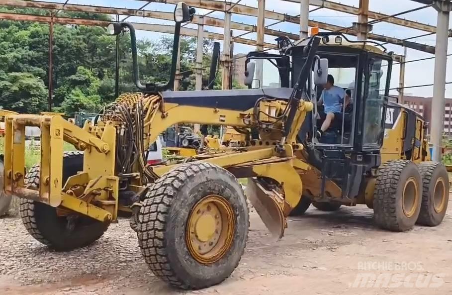 CAT 160 M معدات تمهيد الطرق