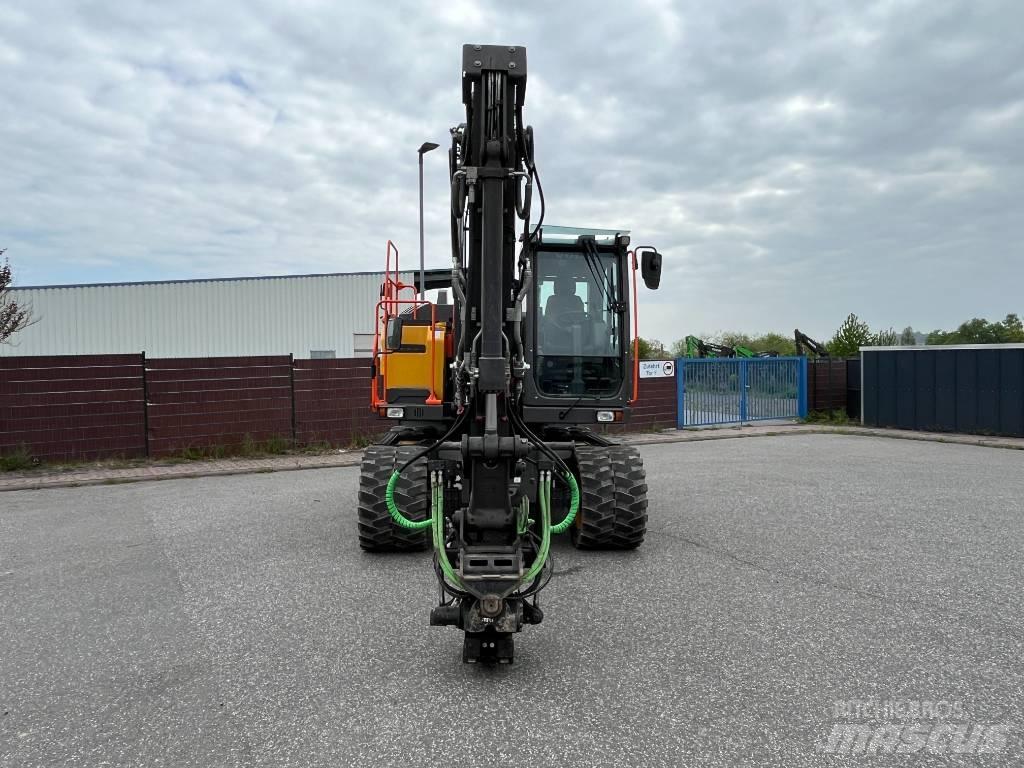 Volvo EWR 130 E حفارات بعجل