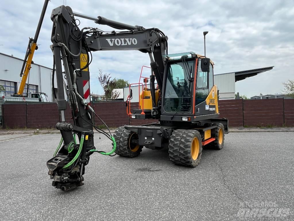 Volvo EWR 130 E حفارات بعجل