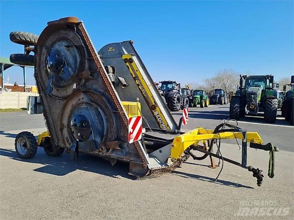 Bednar MM7000 جزازات وأغطية المراعي