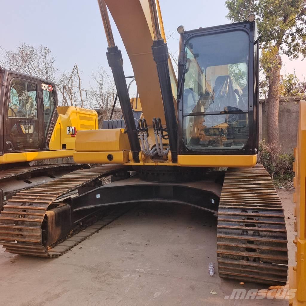 CAT 326 حفارات زحافة