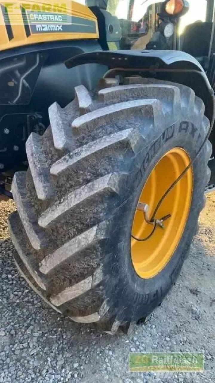 JCB fastrac 4220 الجرارات
