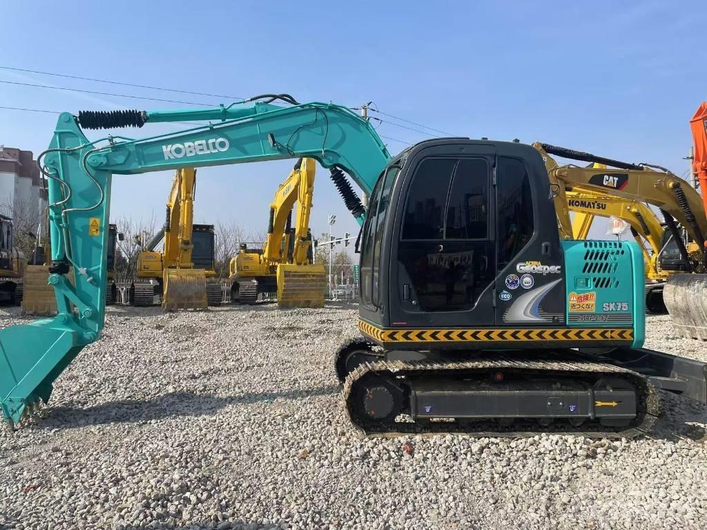 Kobelco SK75 حفارات زحافة