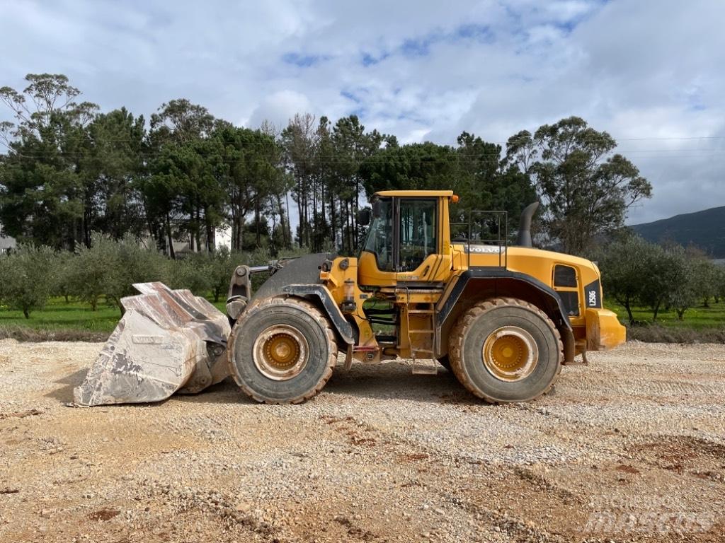 Volvo L 250 G لوادر بعجل