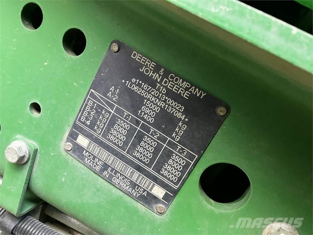 John Deere 6250R الجرارات