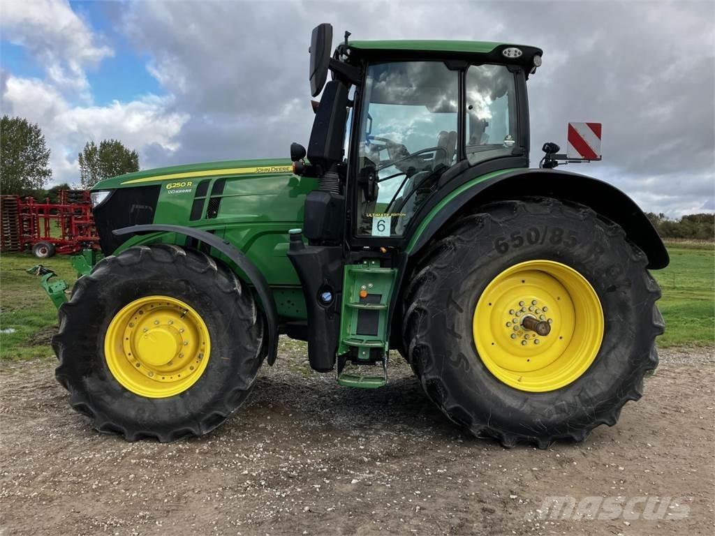 John Deere 6250R الجرارات