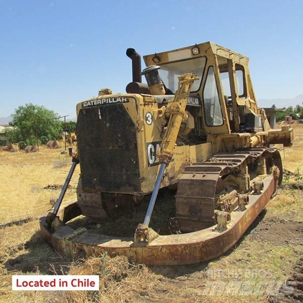 CAT D8K بلدوزرات مجنزرة