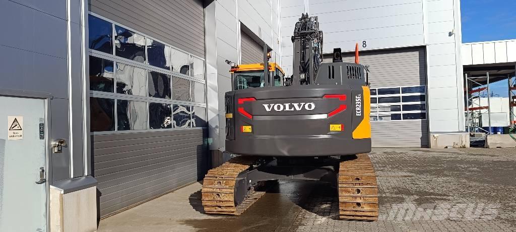 Volvo ECR235EL حفارات زحافة