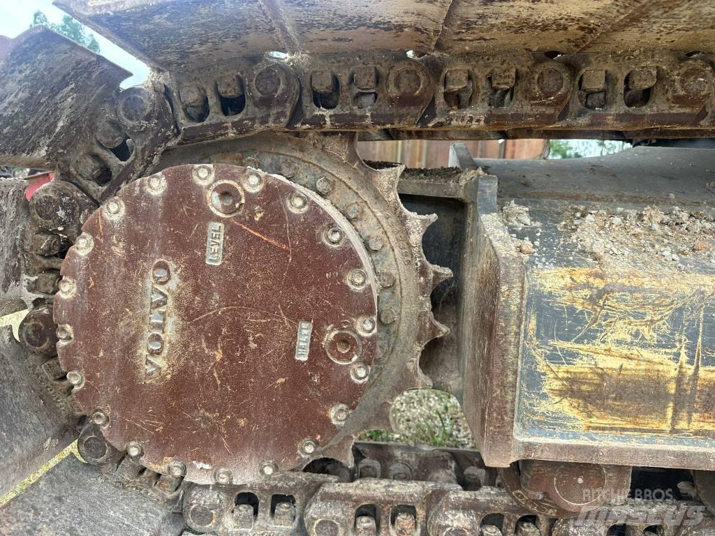 Volvo 220 E حصادات