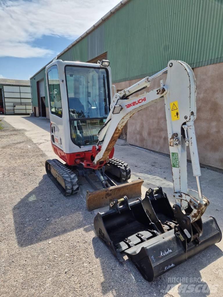 Takeuchi TB 216 A حفارات صغيرة أقل من 7 طن (حفارات صغيرة)