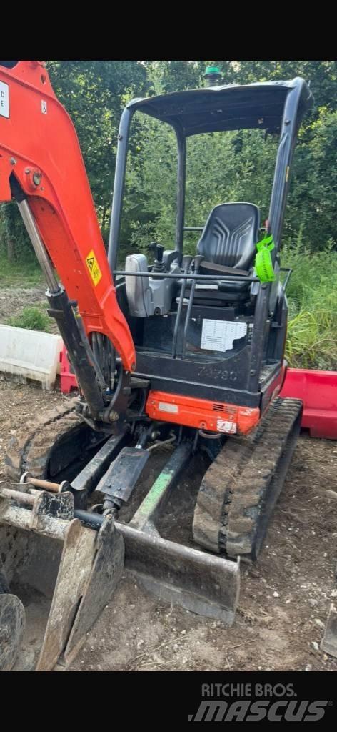 Kubota U 27-4 حفارات صغيرة أقل من 7 طن (حفارات صغيرة)
