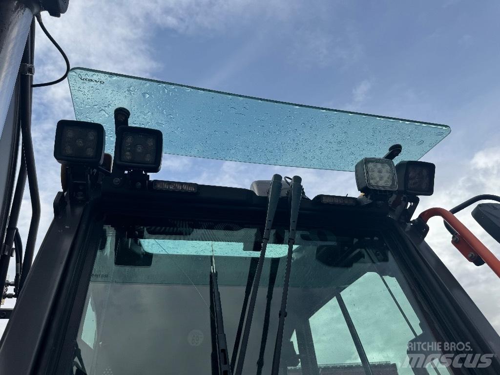 Volvo EC 140 EL حفارات زحافة