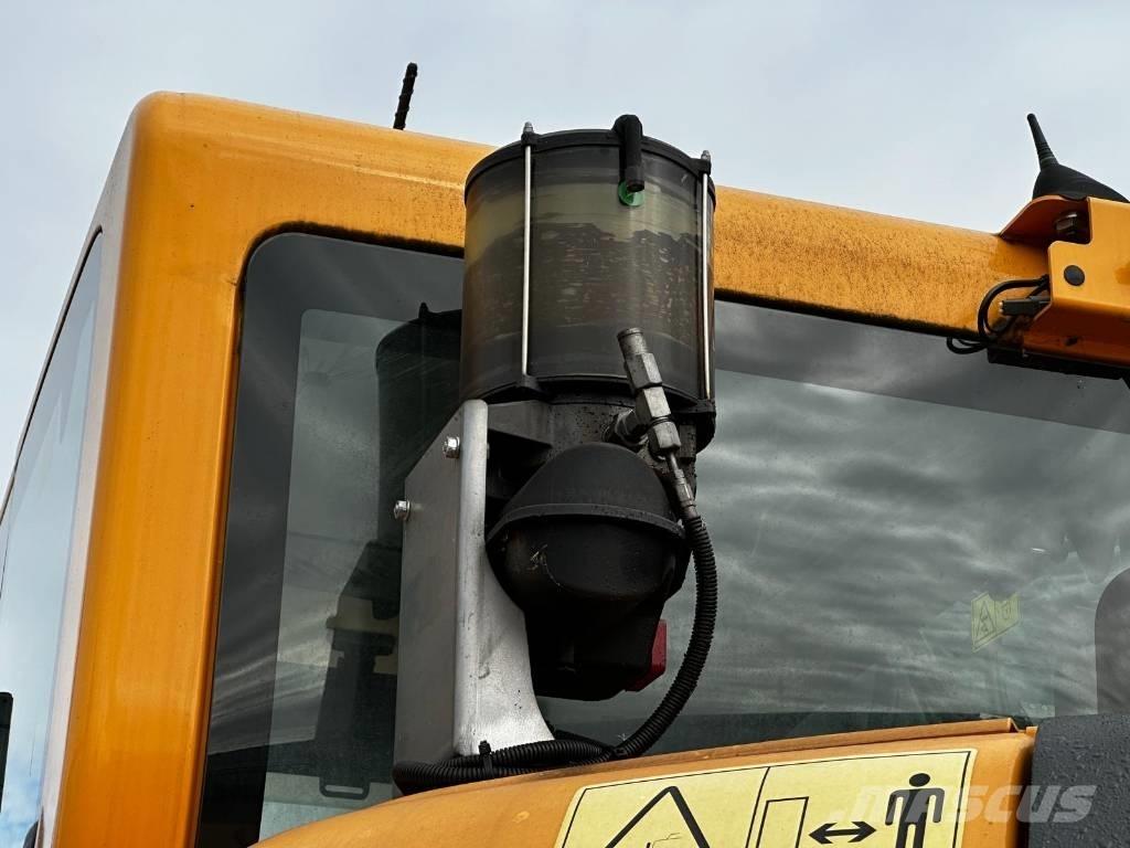Hyundai HX 145 A حفارات زحافة
