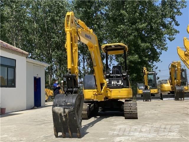 Komatsu PC 35 MR حفارات زحافة
