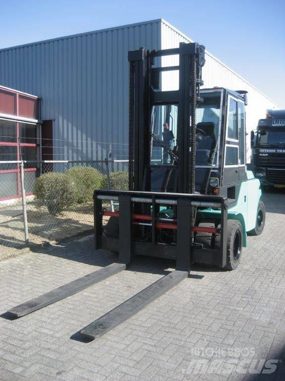 Dantruck 9690 DD900 شاحنات الديزل