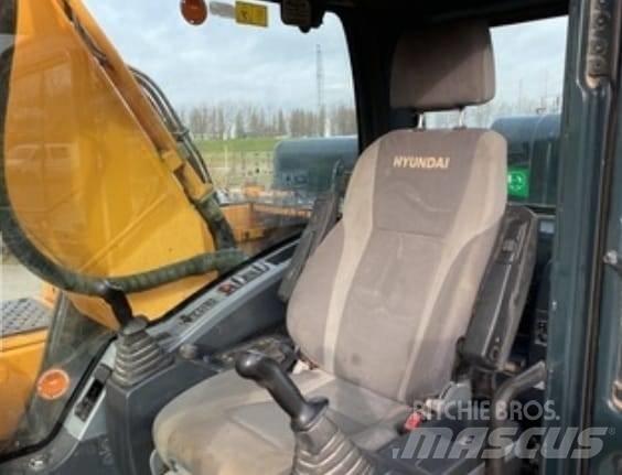 Hyundai R 260 LC-9A حفارات زحافة