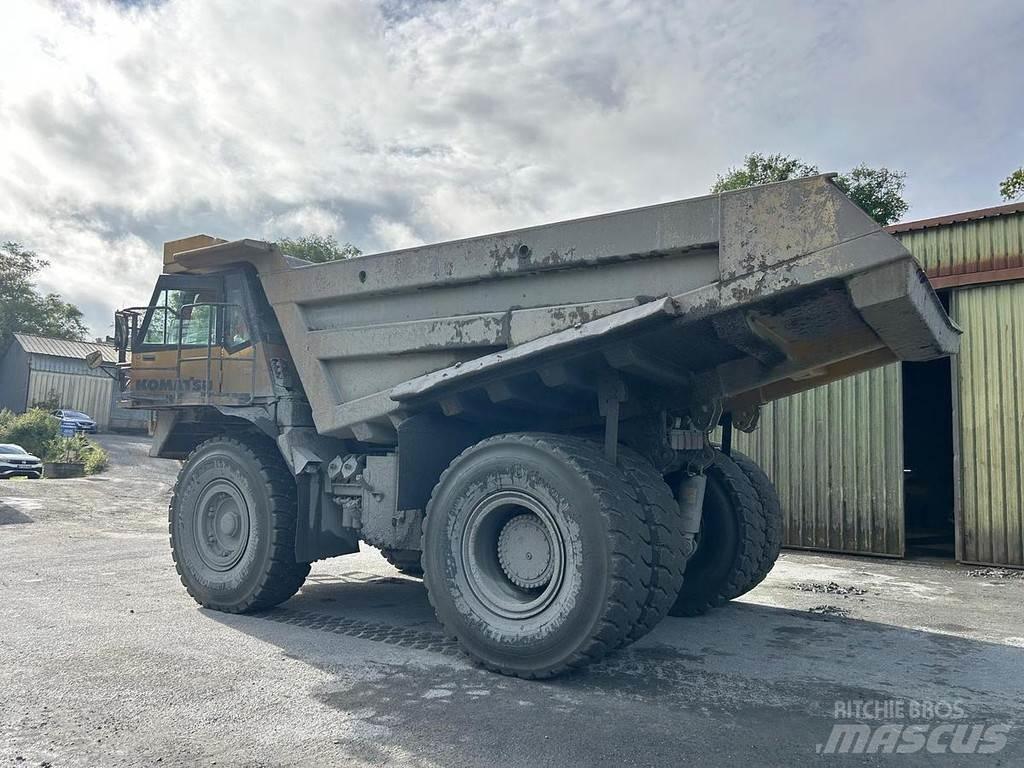 Komatsu HD605-7 عربات نقل قلابة للمواقع