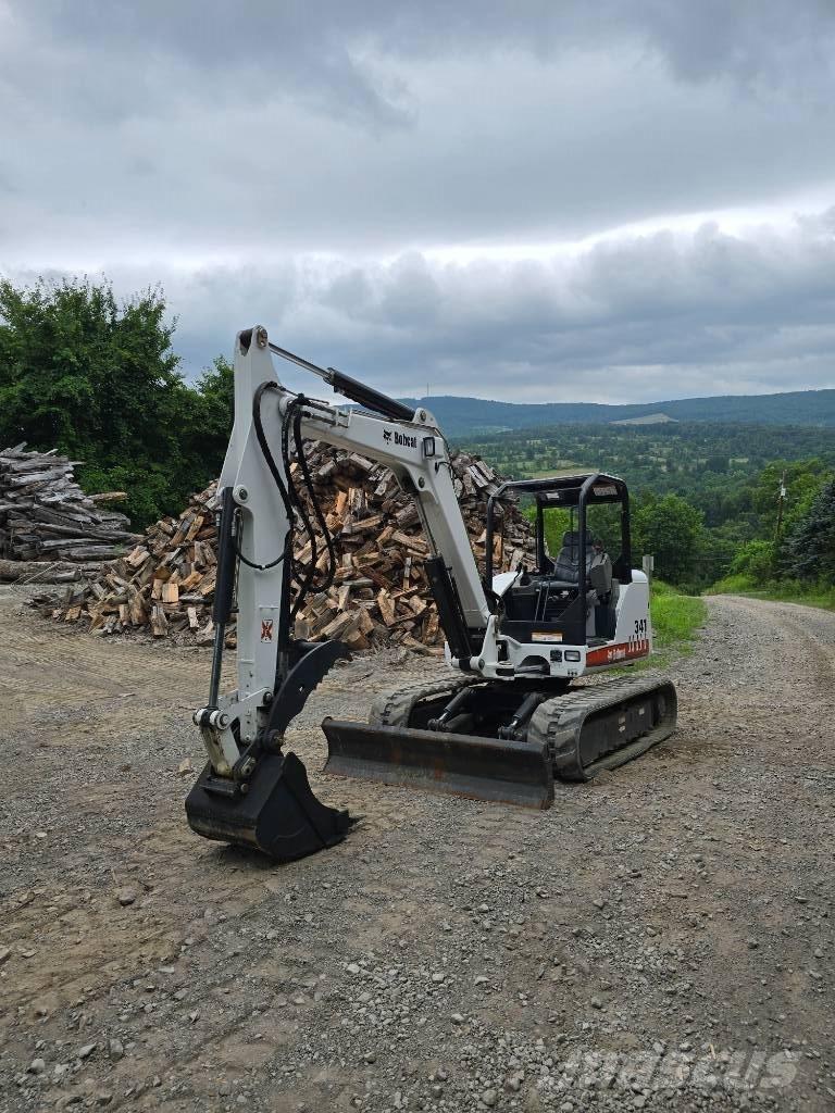 Bobcat 341 G حفارات صغيرة أقل من 7 طن (حفارات صغيرة)