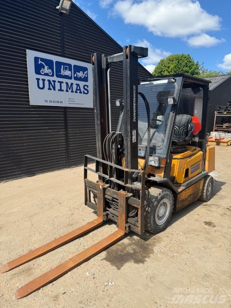 Jungheinrich DFG 25 شاحنات الديزل