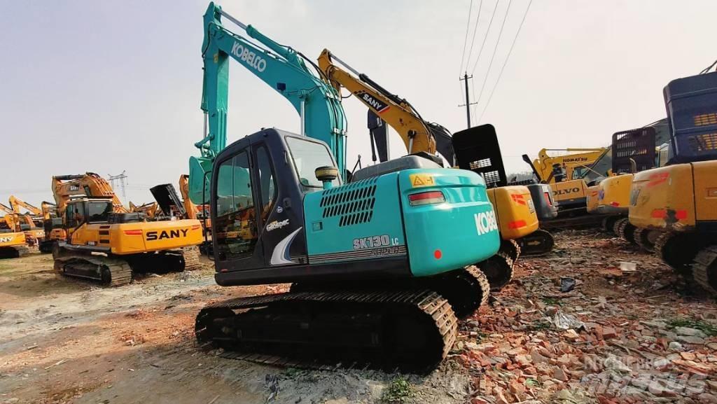 Kobelco SK 130 حفارات زحافة