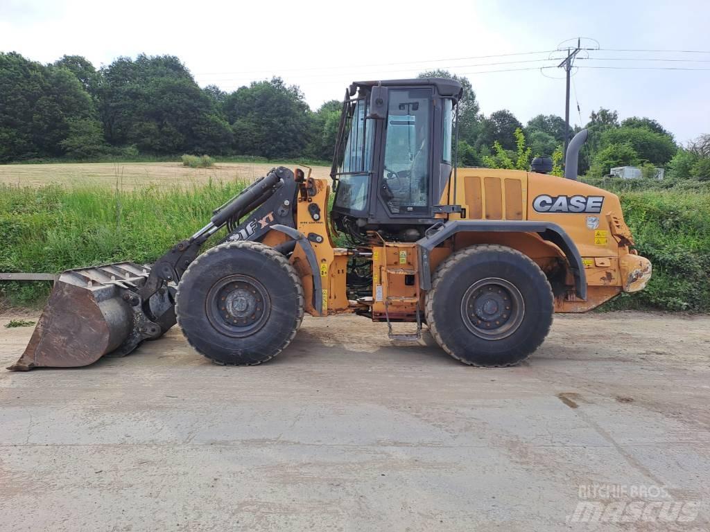 CASE 621 F XT لوادر بعجل