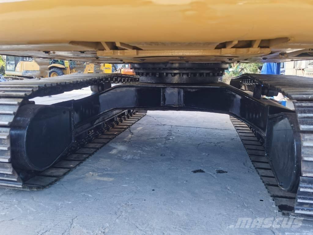 CAT 312 D حفارات زحافة