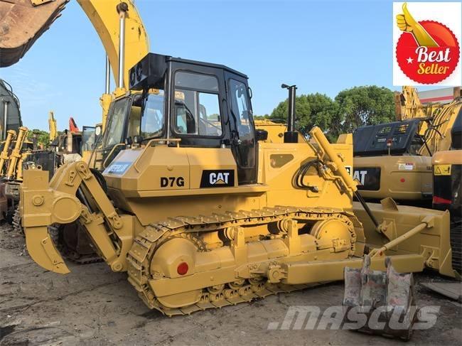 CAT D 7 G بلدوزرات مجنزرة