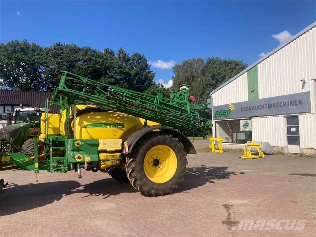 John Deere 732 الرشاشات