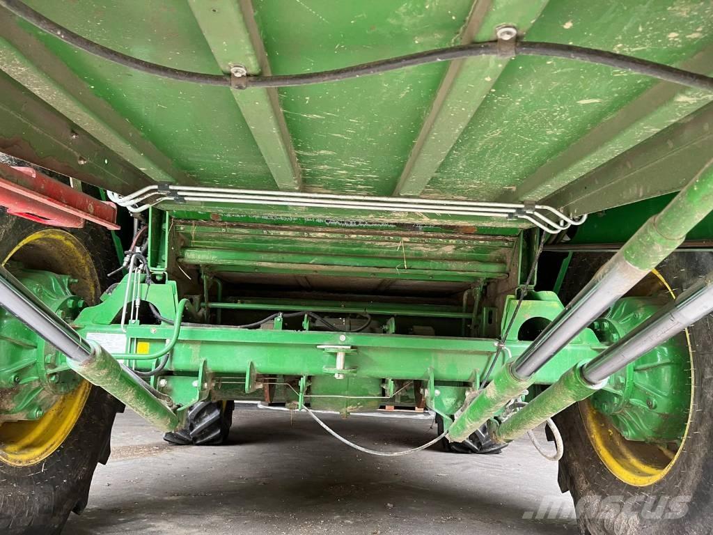 John Deere W 440 حصادات