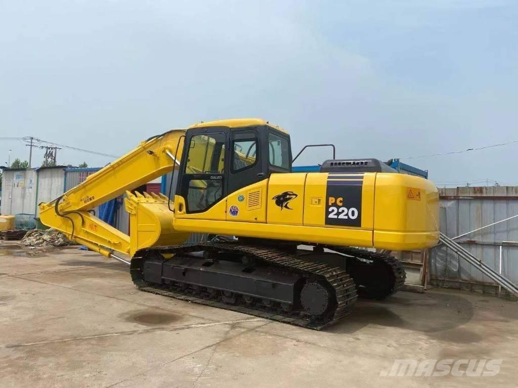 Komatsu pc220-7 حفارات زحافة